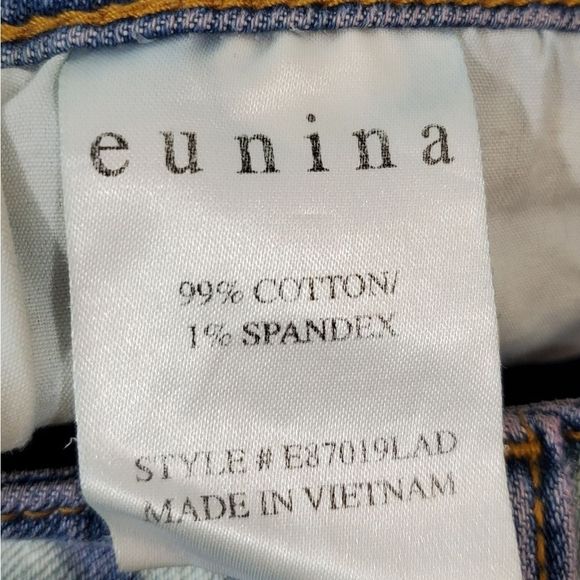 eunia Distressed Mid Rise Jeans - Picture 11 of 13